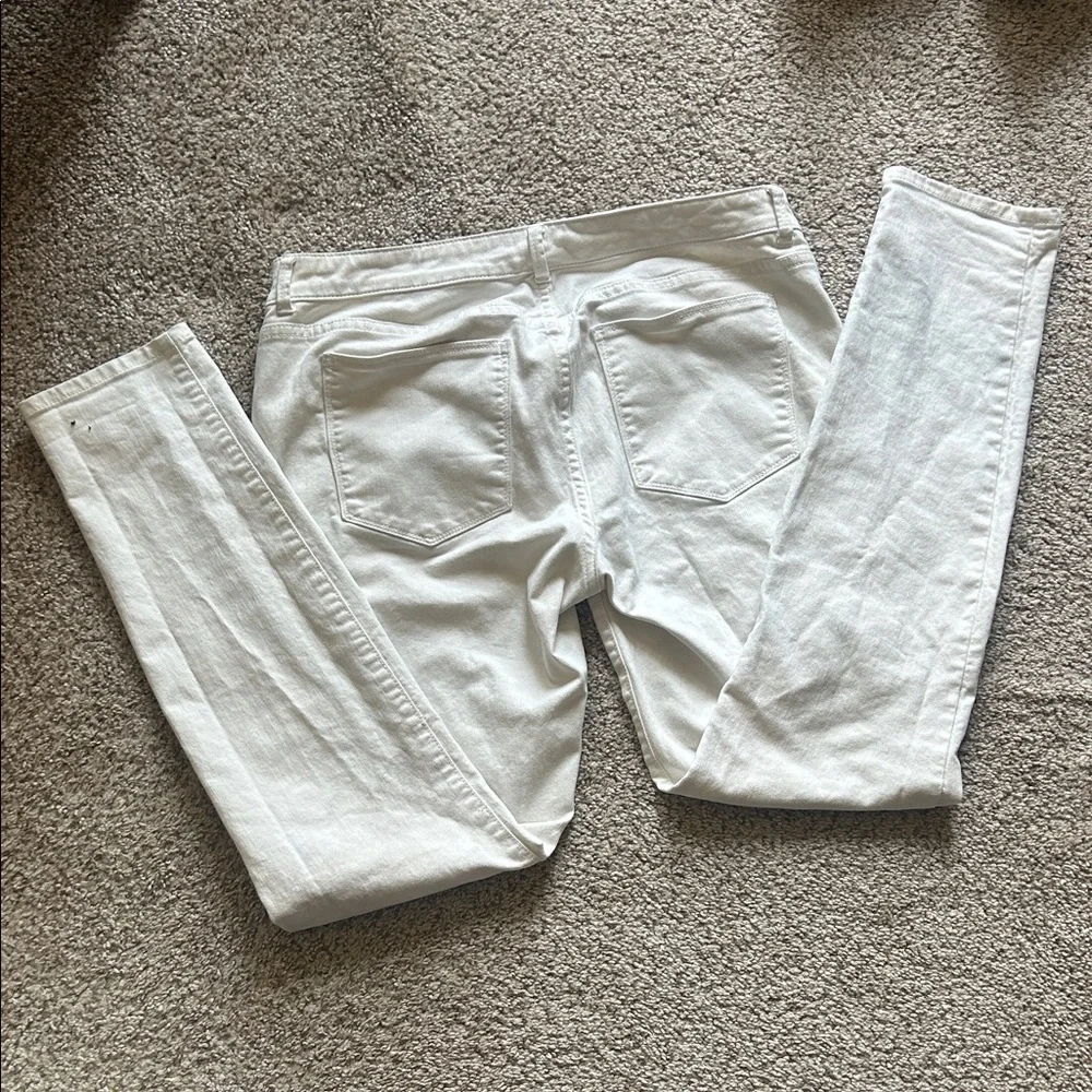 GAP stylish white